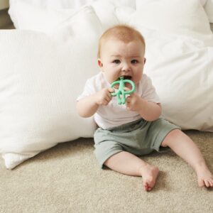 HRYZÁTKO A ZUBNÁ KEFKA MATCHSTICK MONKEY TEETHER GREEN - Image 5