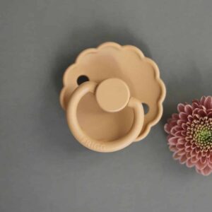 CUMLÍK FRIGG DAISY PALE DAFFODIL, +6M, KAUČUK - Image 3