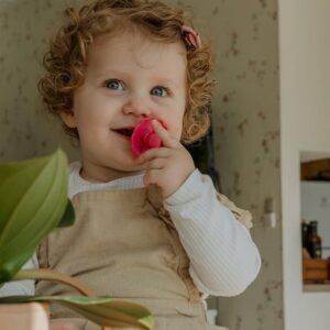 OKRÚHLY CUMLÍK FRIGG DAISY FUCHSIA, 6-18M, SILIKÓN - Image 3